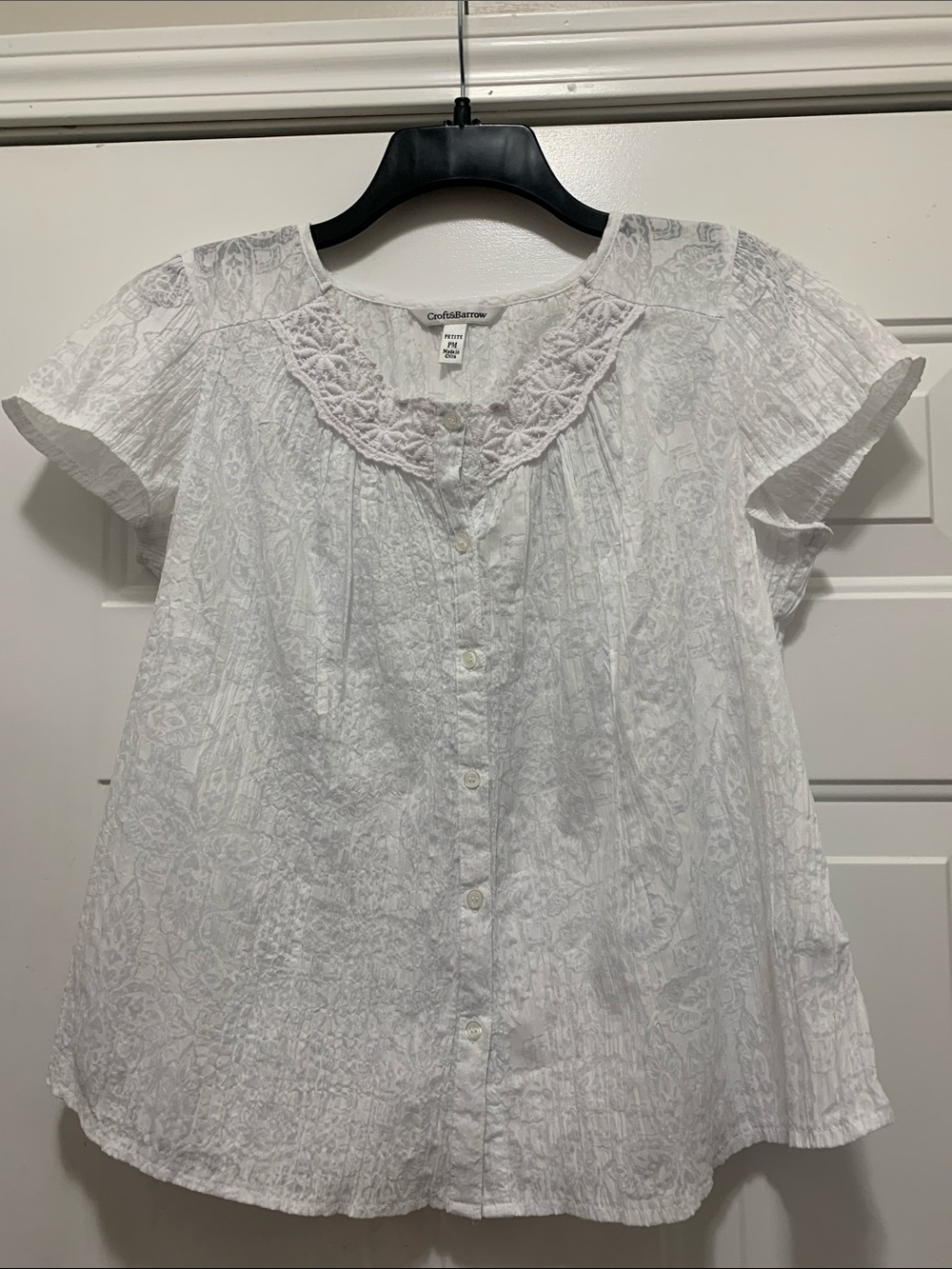 3/$15 croft & barrow White Short-Sleeve Button-Down Top with Embroidered Yoke
